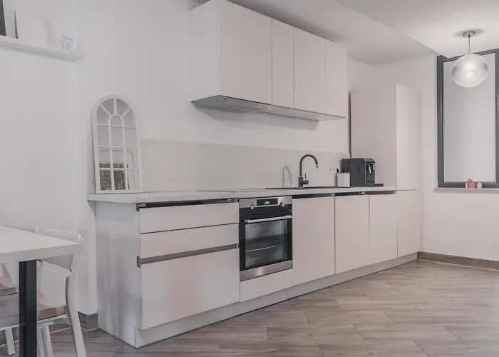 Gemuetliches דירה